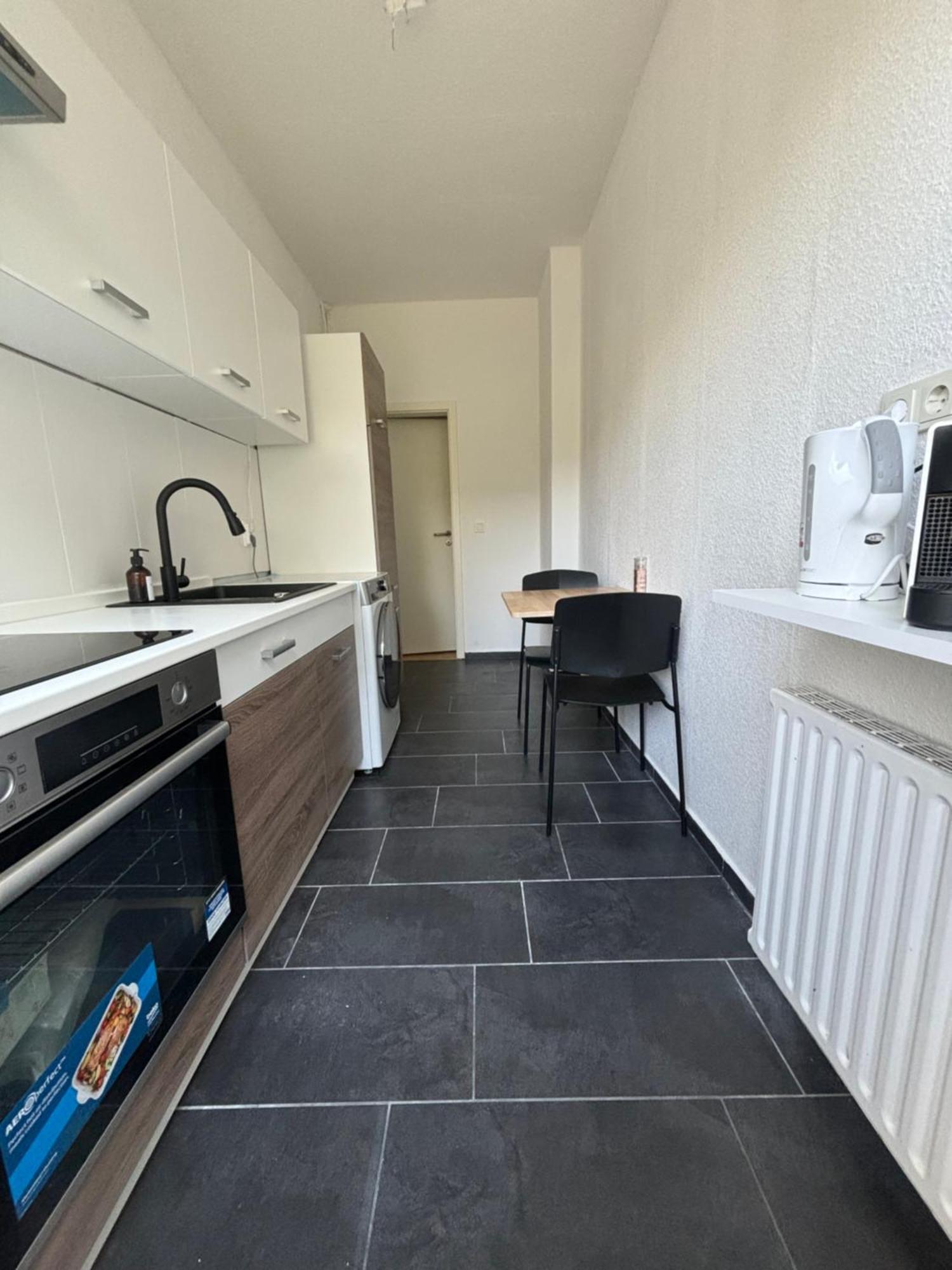 Cozy Apartment In Hannover Central Buitenkant foto